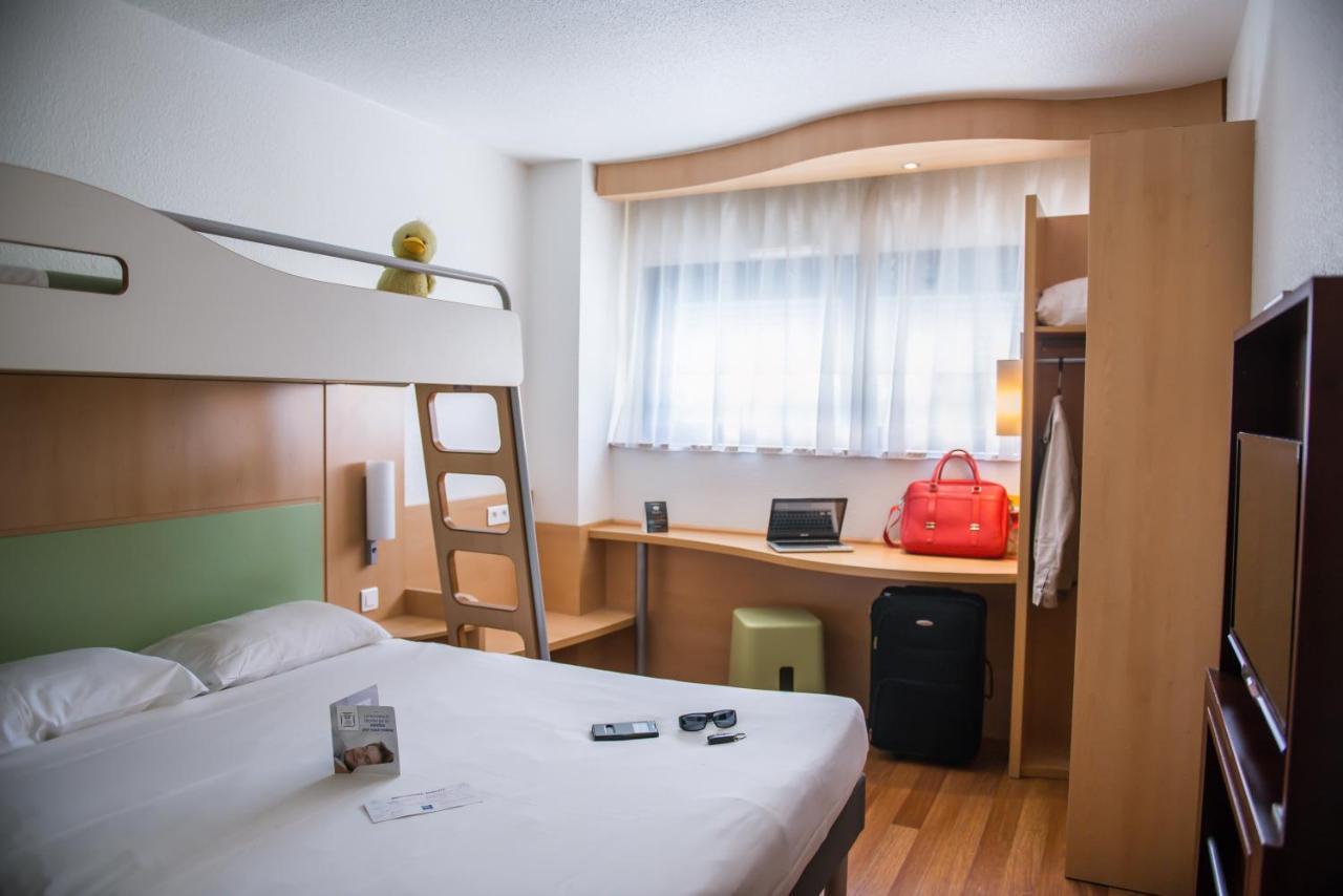 Ibis Budget Site Du Futuroscope Chasseneuil-du-Poitou Eksteriør billede