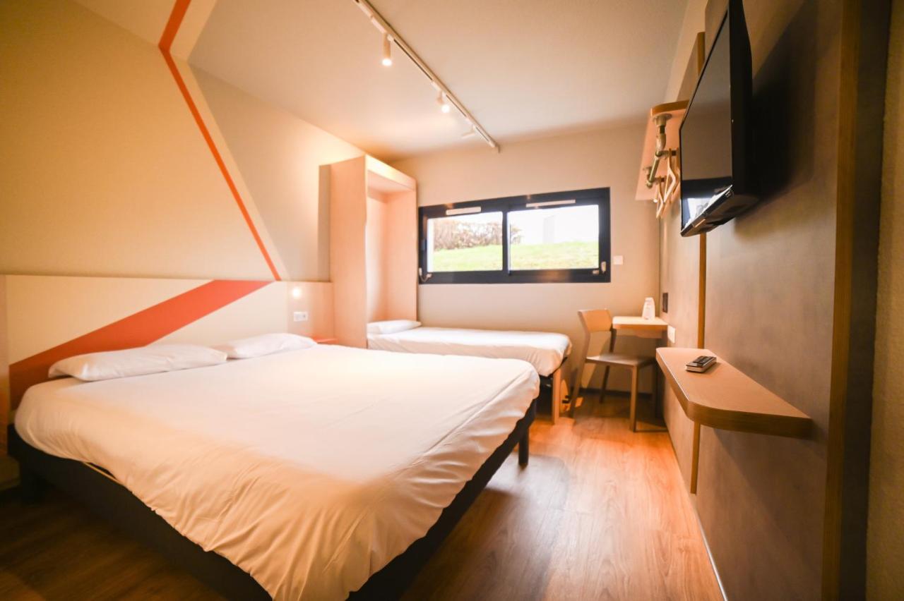 Ibis Budget Site Du Futuroscope Chasseneuil-du-Poitou Eksteriør billede