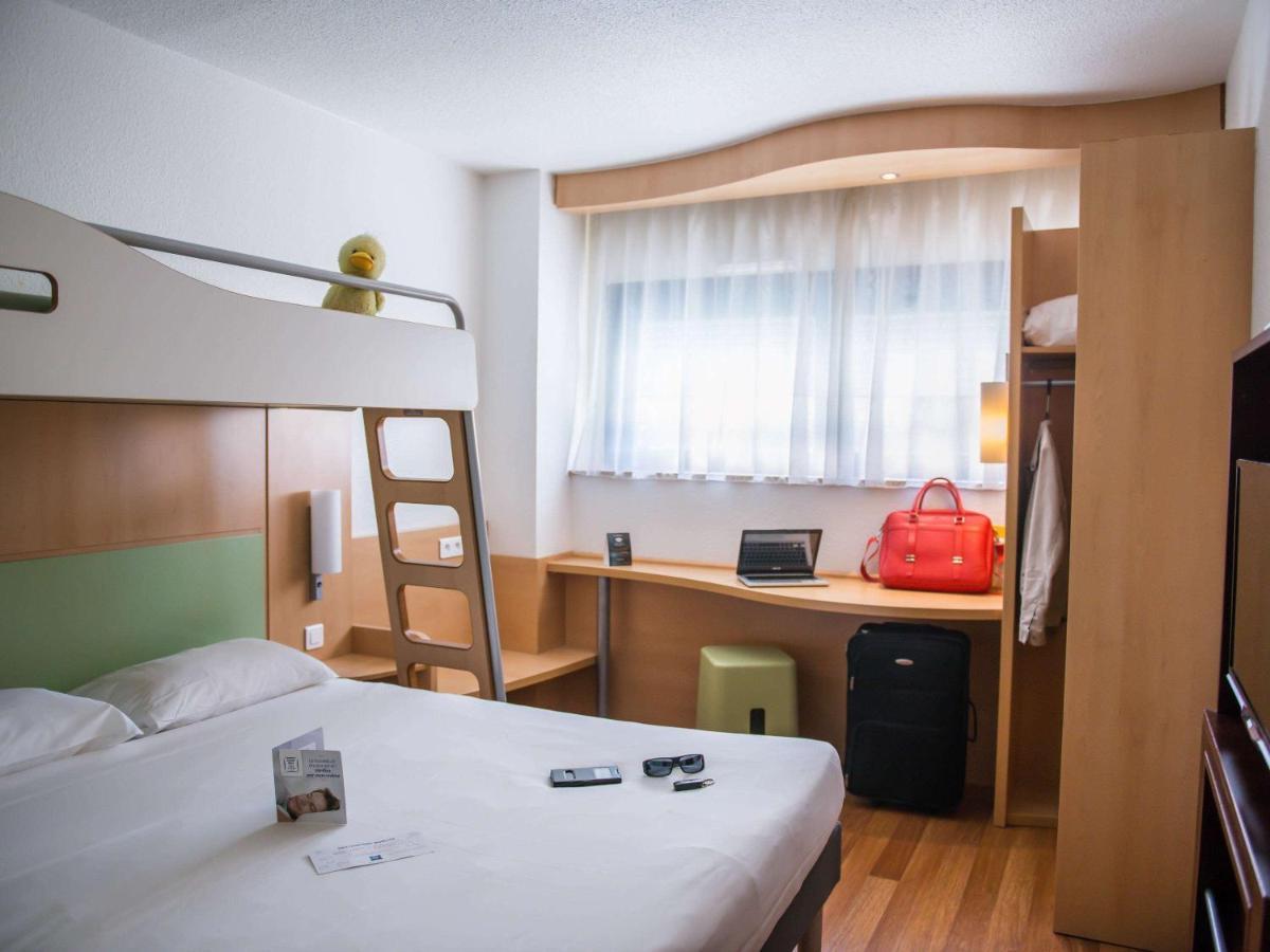 Ibis Budget Site Du Futuroscope Chasseneuil-du-Poitou Eksteriør billede