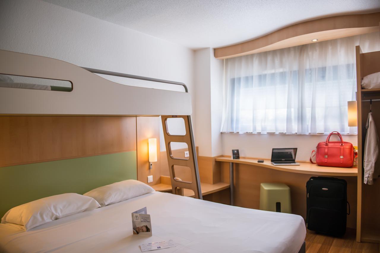 Ibis Budget Site Du Futuroscope Chasseneuil-du-Poitou Eksteriør billede